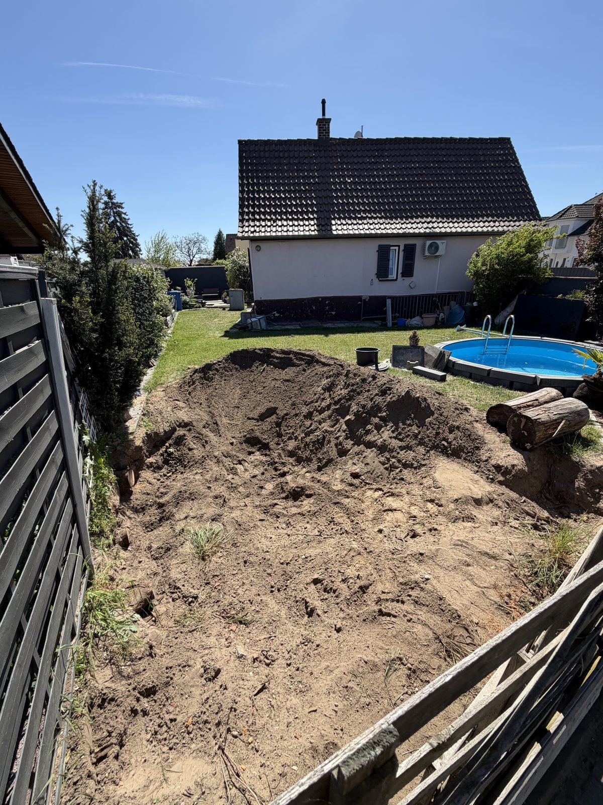 Erdarbeiten im Garten